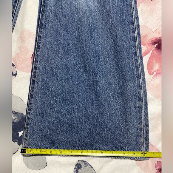 NWOT Levi’s High Loose Flare Ripped Distressed Ultra High Rise Jeans Size 27 - Picture 15 of 16